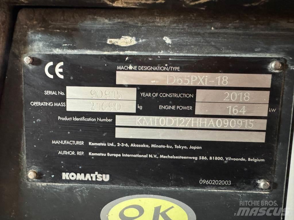 Komatsu D65PXi-18 Pásové dozery