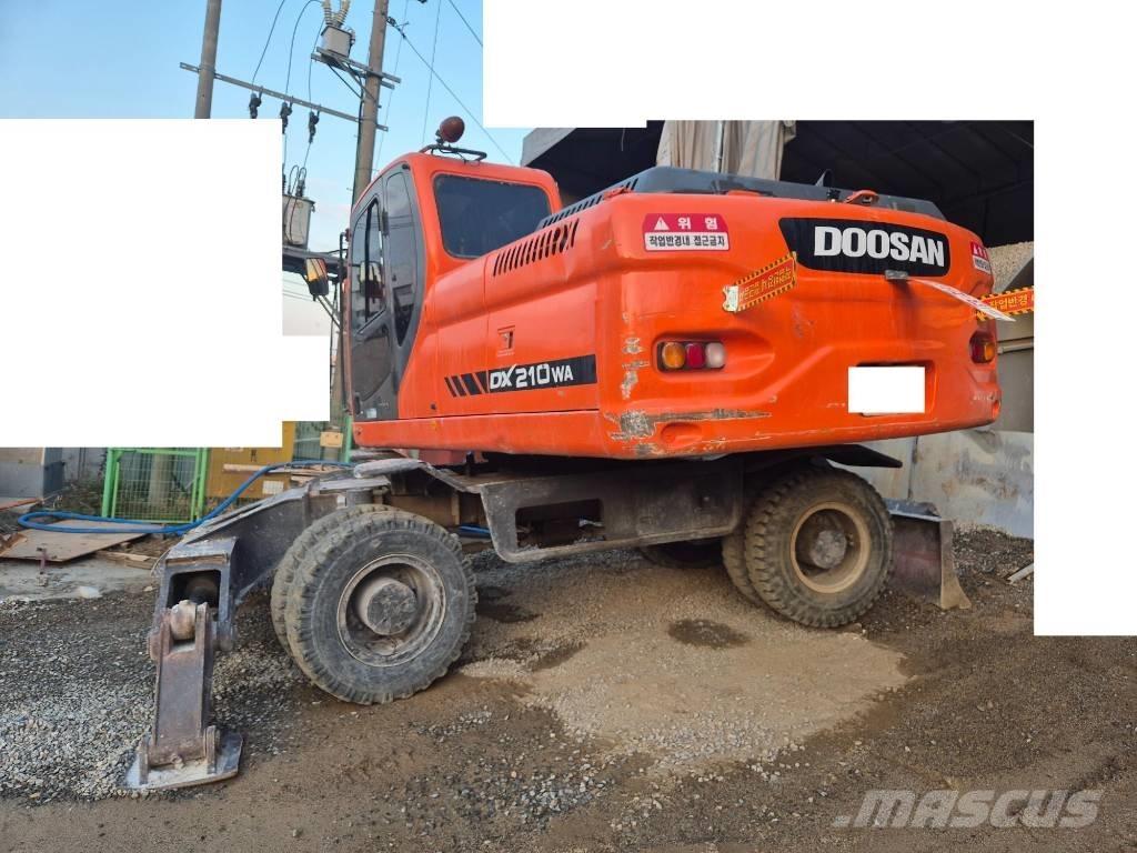 Doosan DX210W Kolová rýpadla