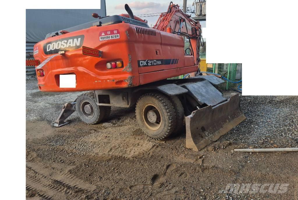 Doosan DX210W Kolová rýpadla