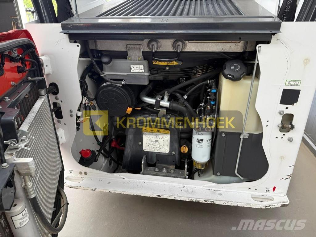 Bobcat T 76 Smykem řízené nakladače