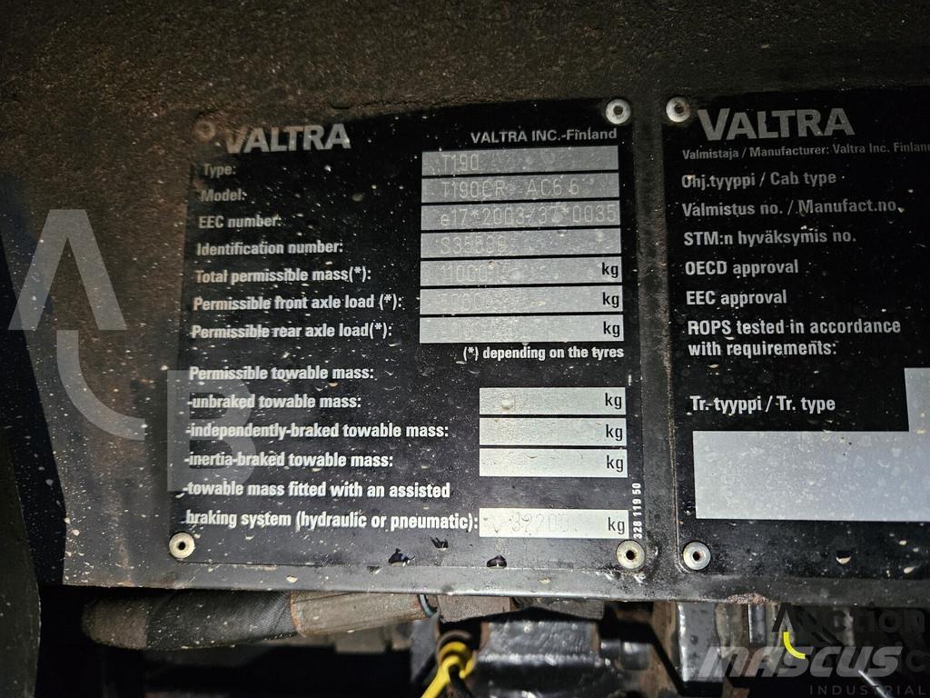 Valtra T190 Traktory