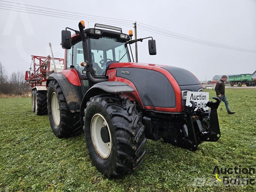 Valtra T190 Traktory