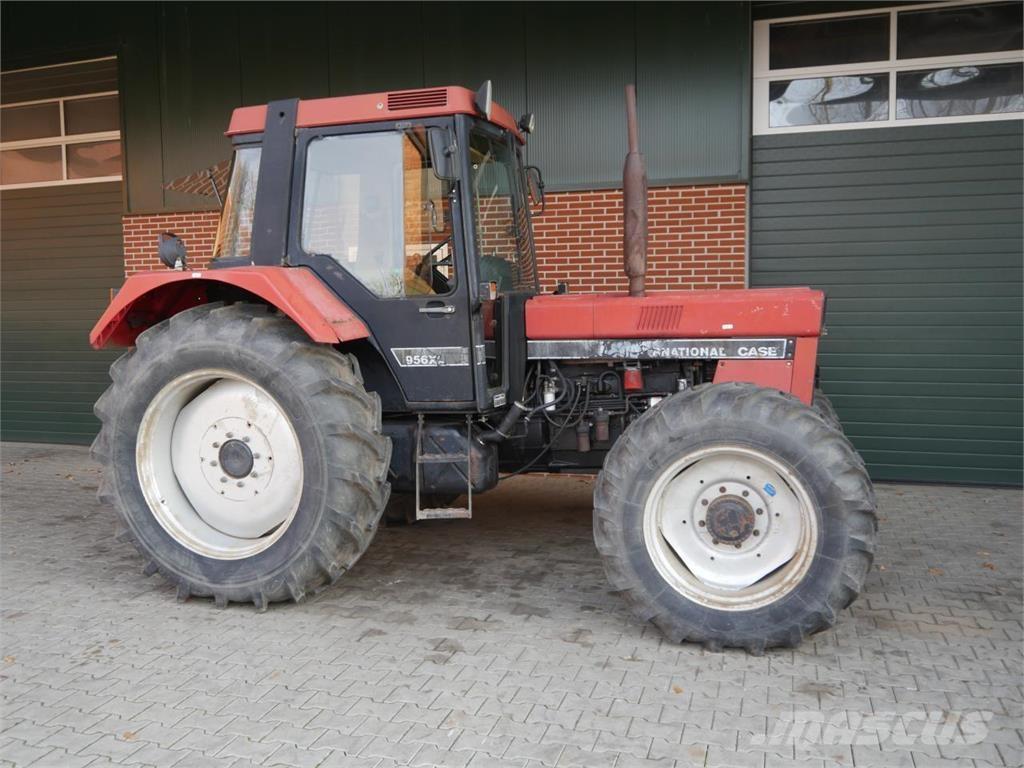 Case IH 956 XL Traktory