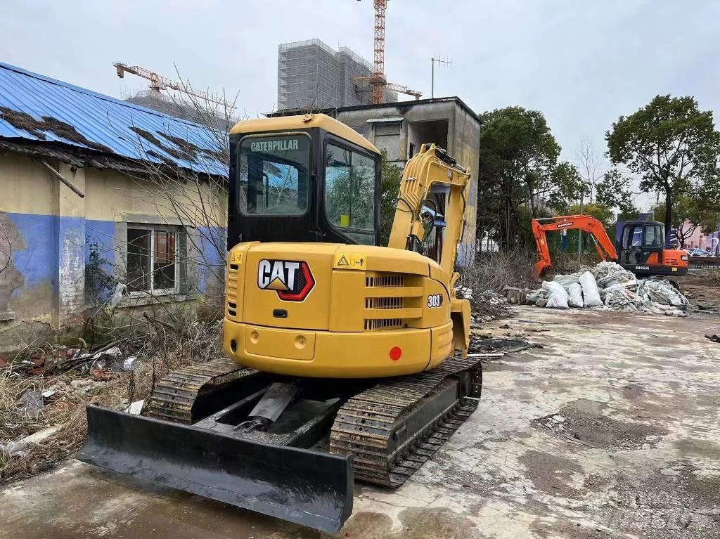 CAT 303 CR Mini rýpadla < 7t
