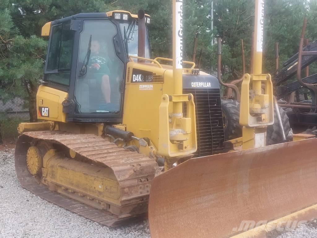 CAT D 4 K 2 LGP Pásové dozery