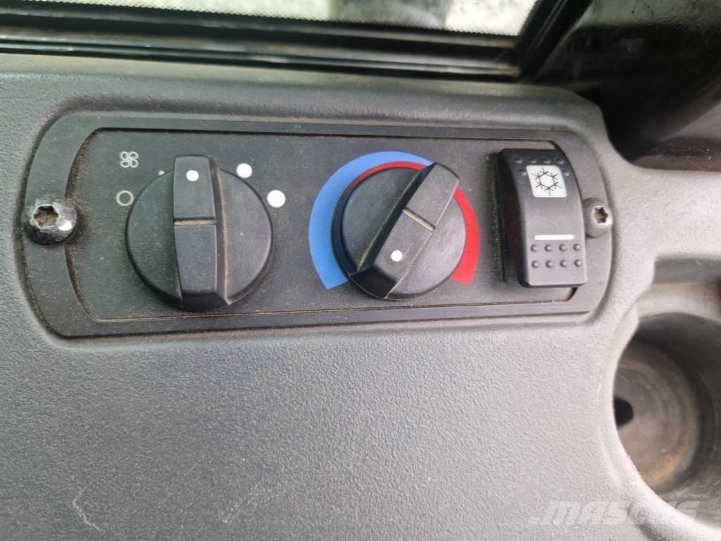 CAT D 4 K 2 LGP Pásové dozery