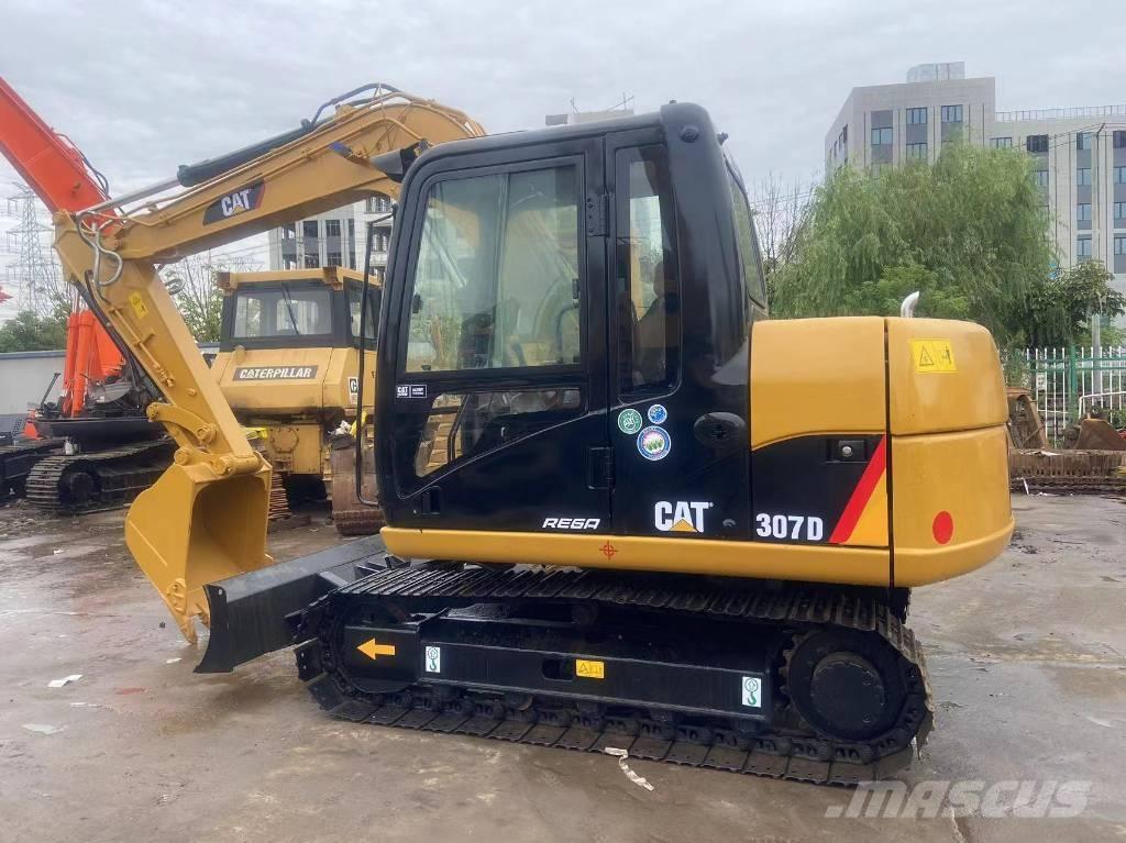 CAT 307 D Midi rýpadla 7t - 12t