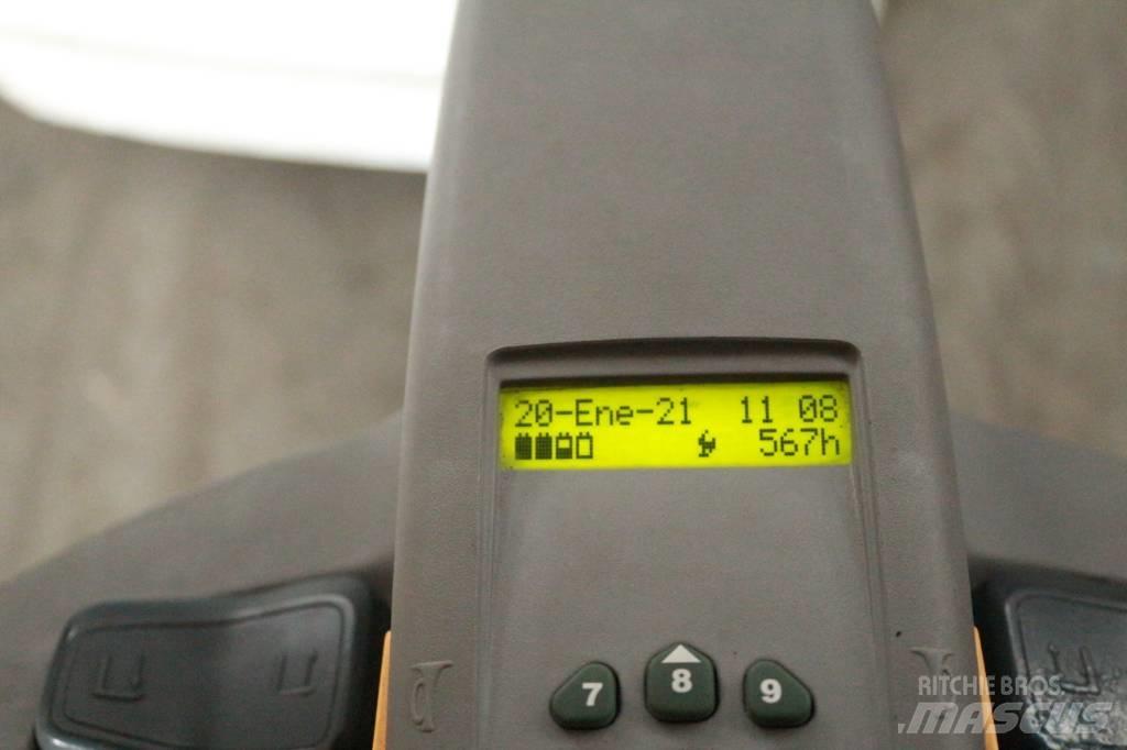 Nissan PS125 Ručně vedené vysokozdvižné vozíky