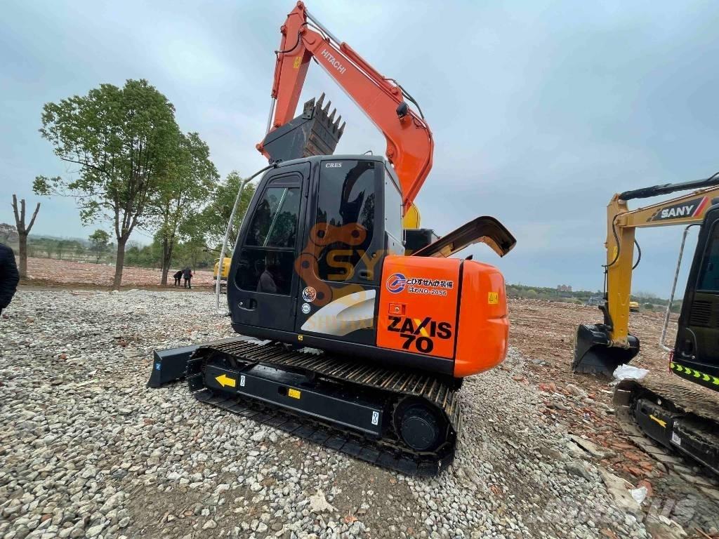 Hitachi ZX 70 Midi rýpadla 7t - 12t