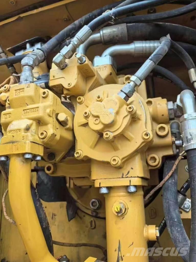 CAT 349 D L Pásová rýpadla