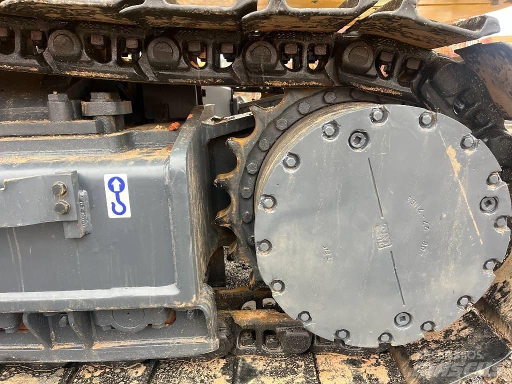 Komatsu PC 450 LC-8 Pásová rýpadla