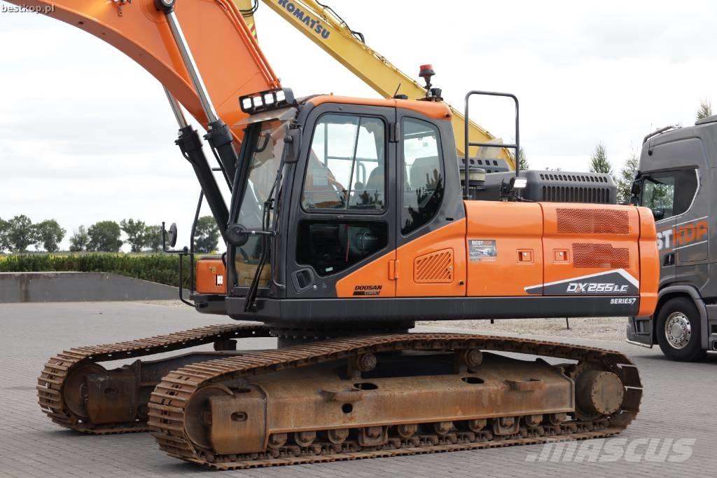 Doosan DX255LC-7 Pásová rýpadla