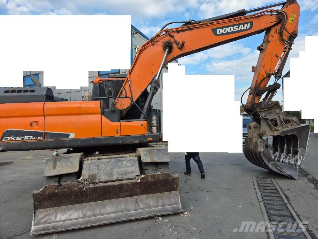 Doosan DX 210 W Kolová rýpadla