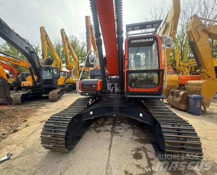 Doosan DX300LC-9C Pásová rýpadla