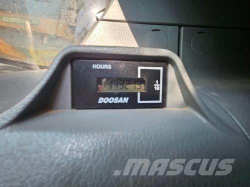 Doosan DX 300 LC-5 Pásová rýpadla