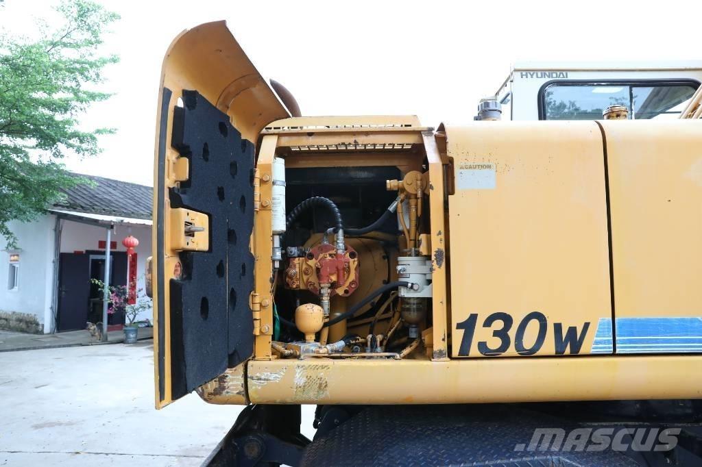 Hyundai Robex 130 W Kolová rýpadla