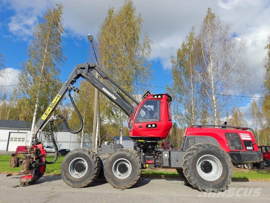 Komatsu 951 Harvestory