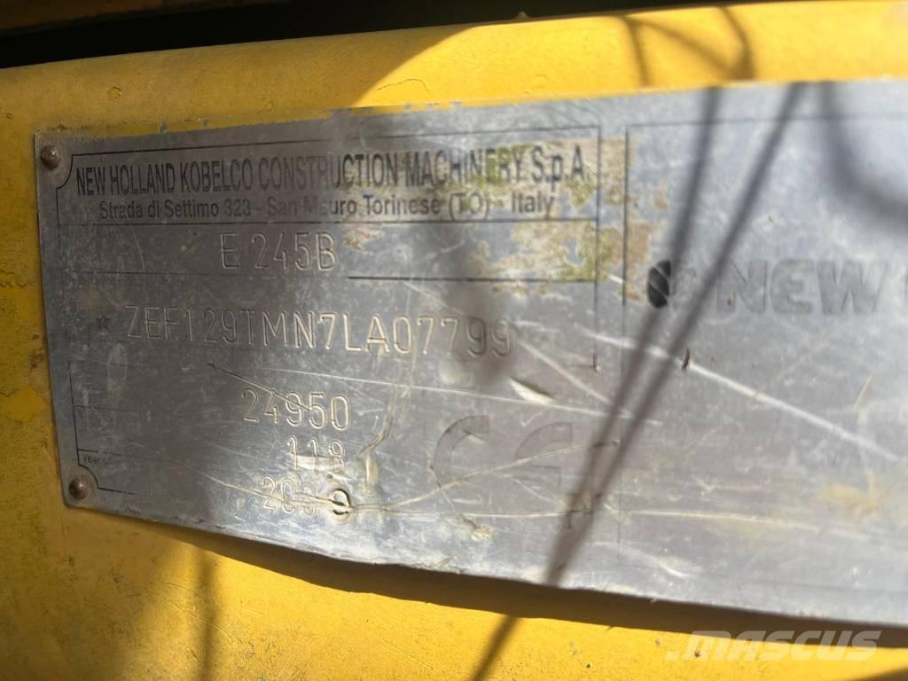 New Holland E 245 B Pásová rýpadla