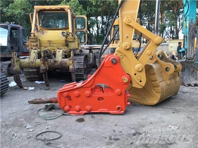 CAT 325 C Pásová rýpadla