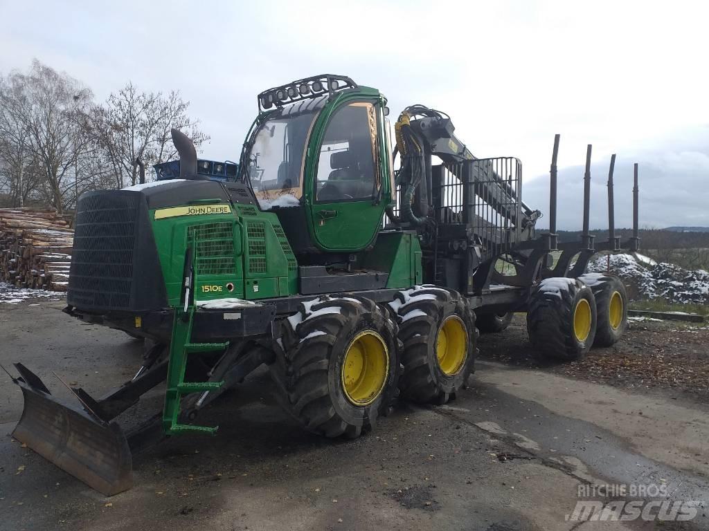 John Deere 1510 E Vyvážecí traktory