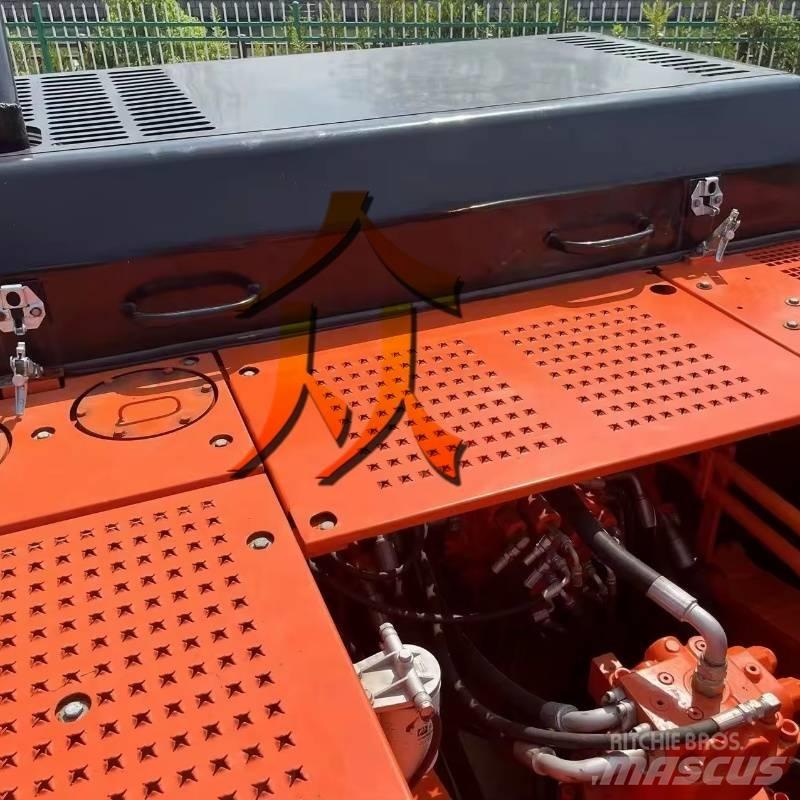 Doosan DH300 Pásová rýpadla