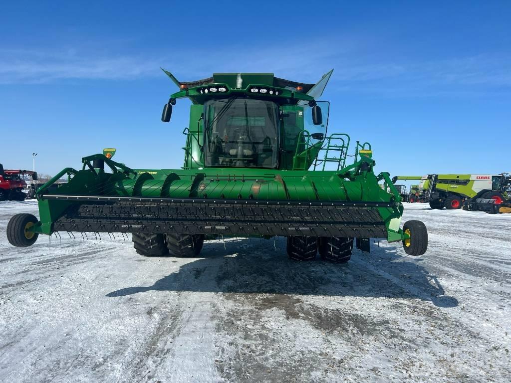 John Deere S780 Sklízecí mlátičky