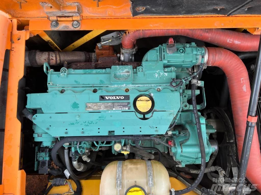 Volvo EW 140 Kolová rýpadla