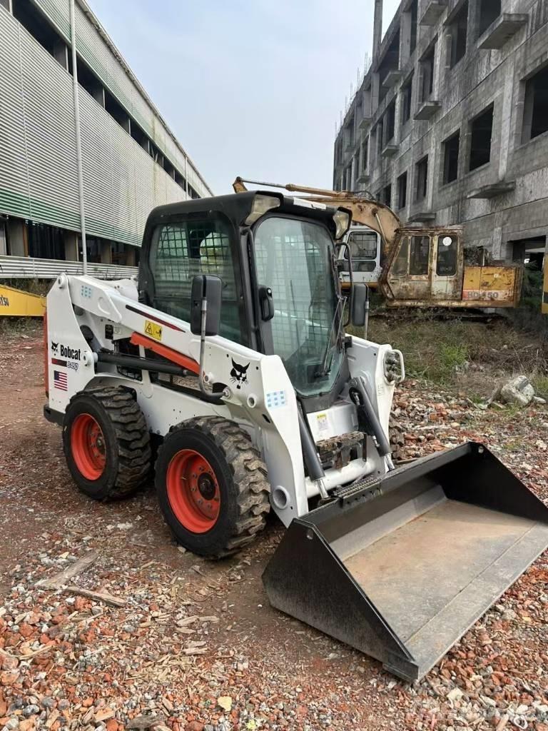 Bobcat S450 Smykem řízené nakladače