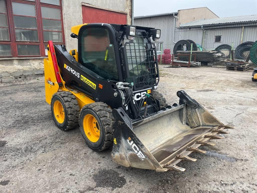 JCB 155 Smykem řízené nakladače