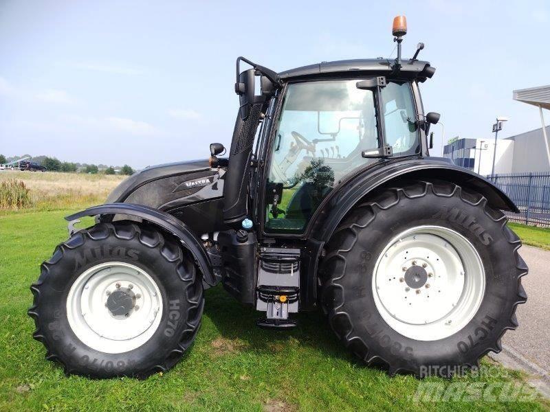 Valtra N 154 A Traktory
