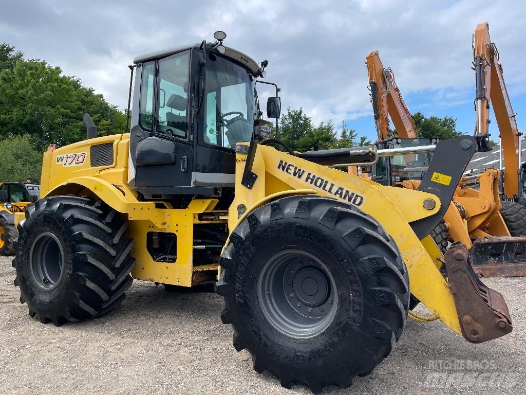 New Holland W 170 Kolové nakladače
