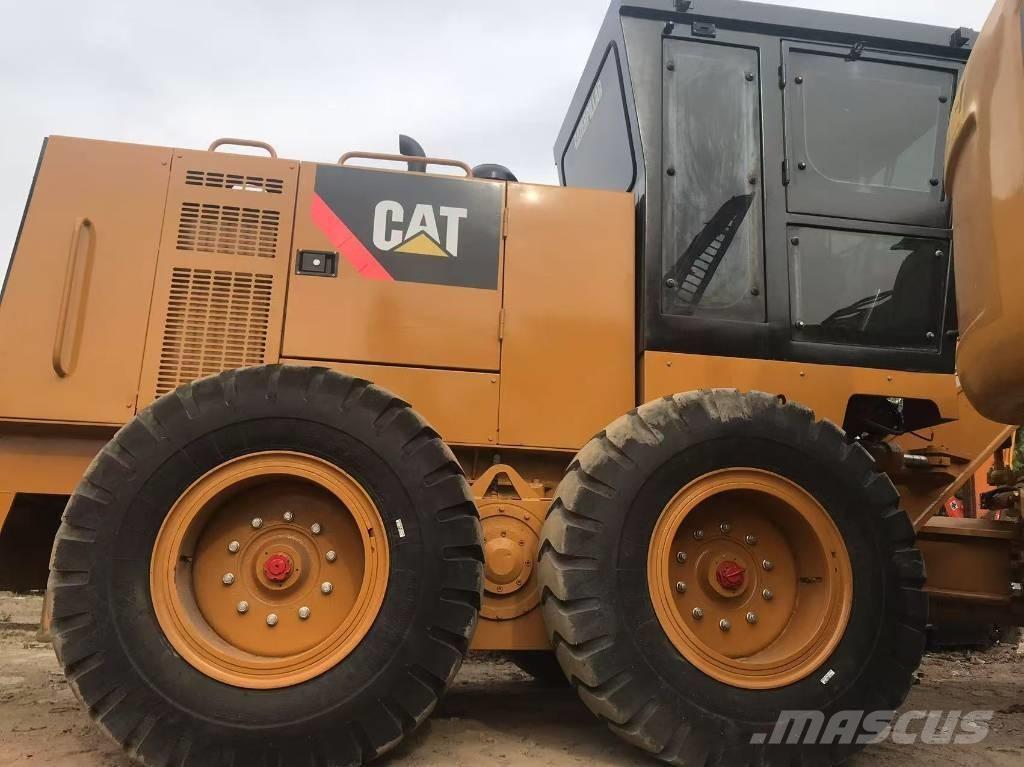 CAT 140k Grejdry