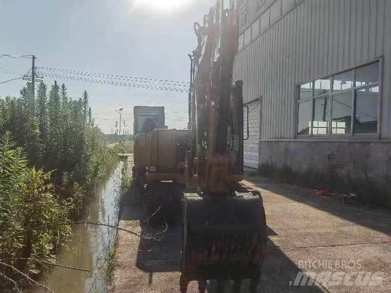 CAT 306E Mini rýpadla < 7t