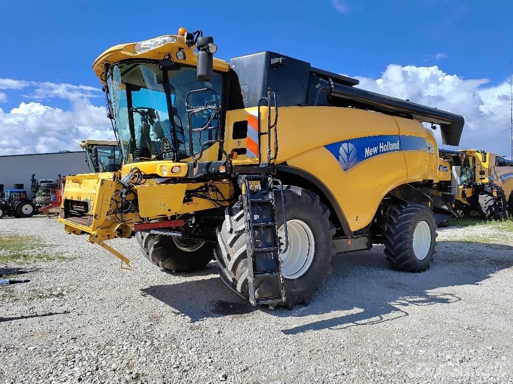 New Holland CX 8090 Sklízecí mlátičky