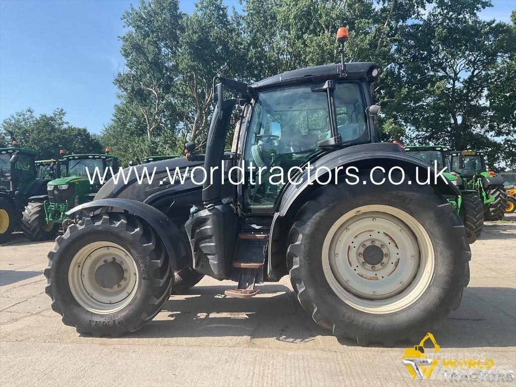 Valtra T 234 Traktory