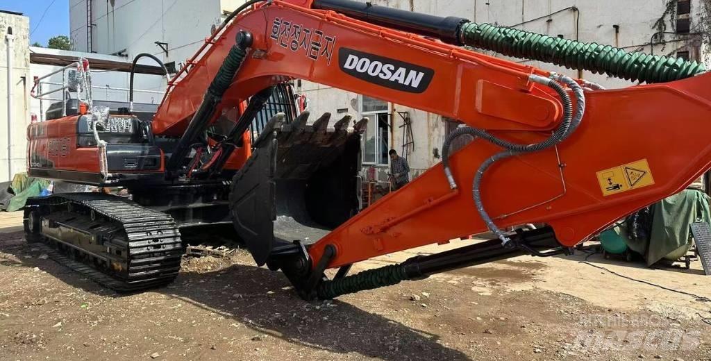 Doosan DX340 Pásová rýpadla
