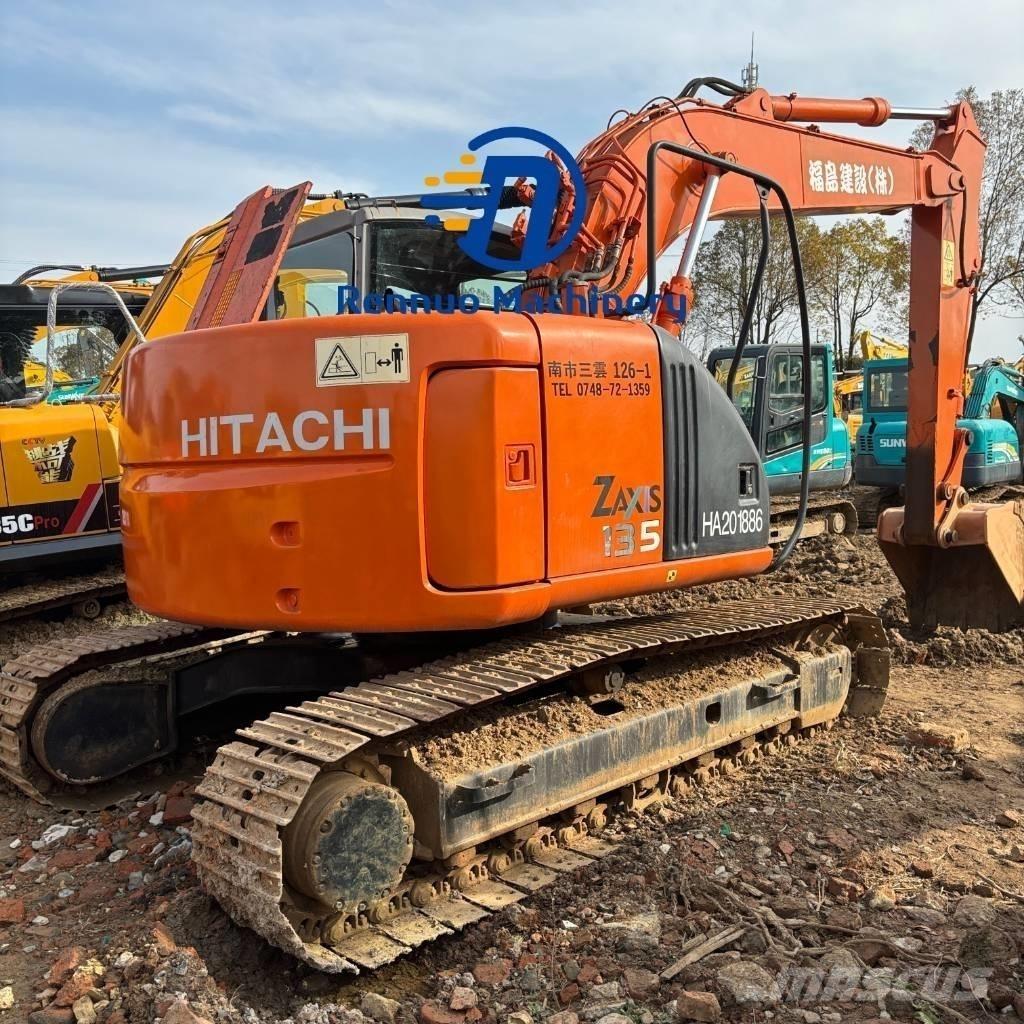 Hitachi ZX 135 US Pásová rýpadla