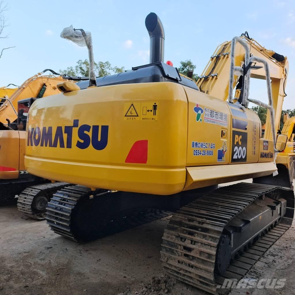Komatsu PC 200-8 Pásová rýpadla