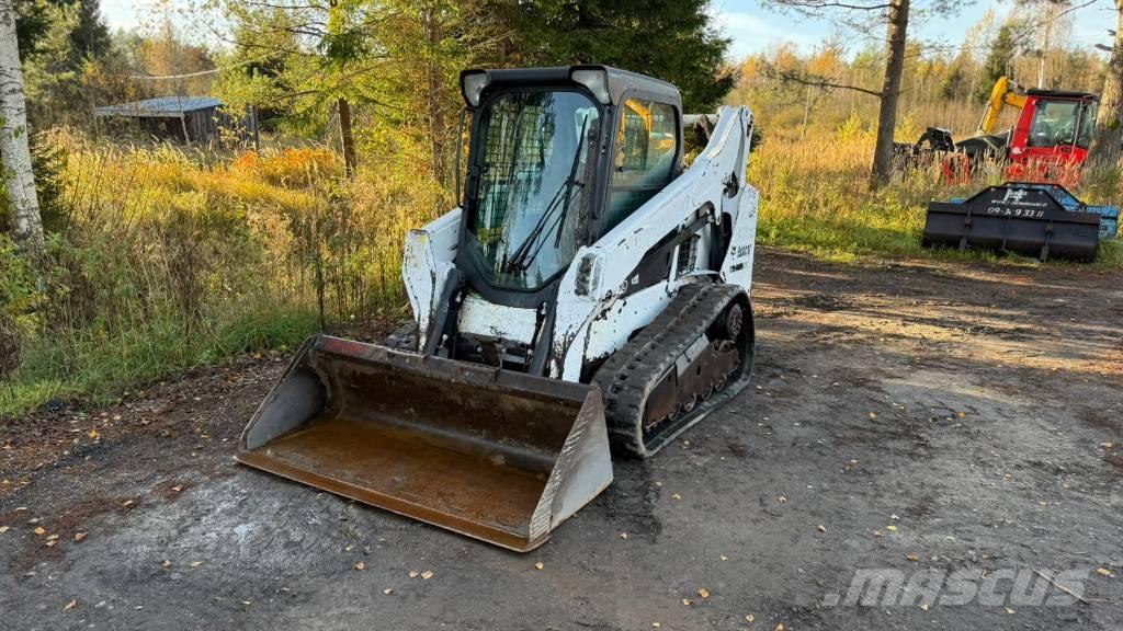 Bobcat T 590 Smykem řízené nakladače