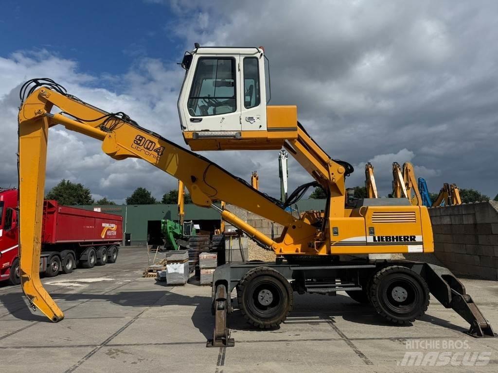 Liebherr A 904 Stroje pro manipulaci s odpadem