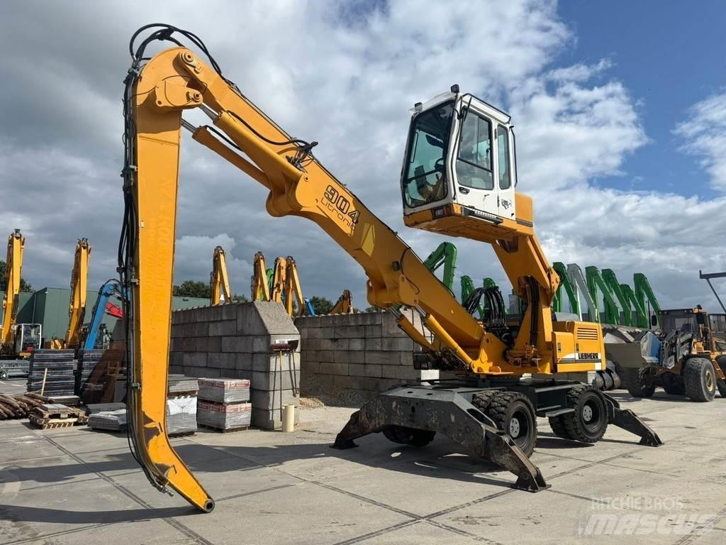 Liebherr A 904 Stroje pro manipulaci s odpadem
