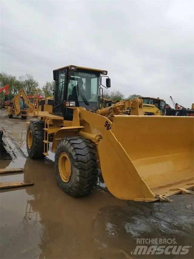 CAT 966G Kolové nakladače
