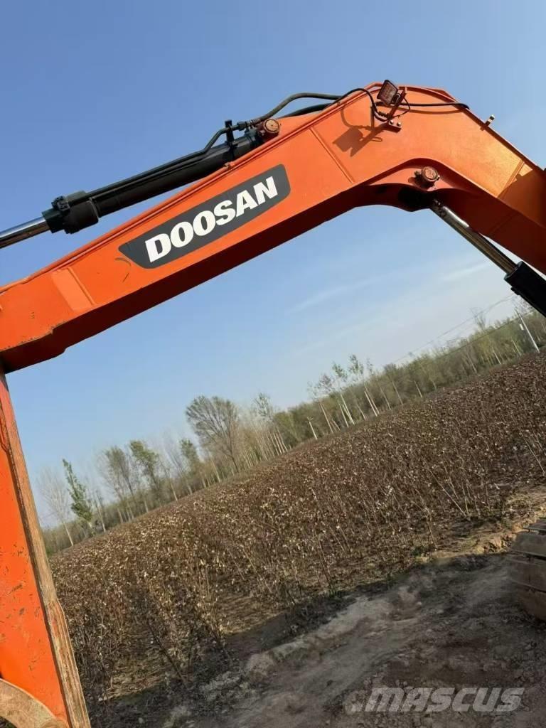Doosan DX 75-9 C Pásová rýpadla