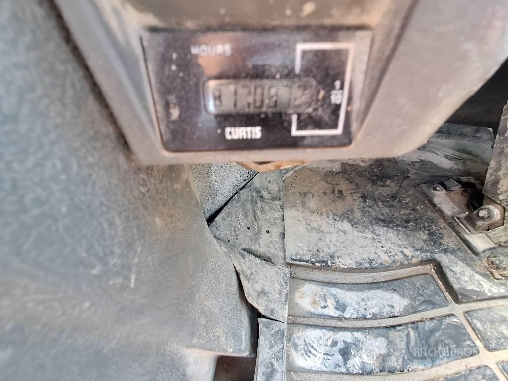 Doosan DL 300 Kolové nakladače