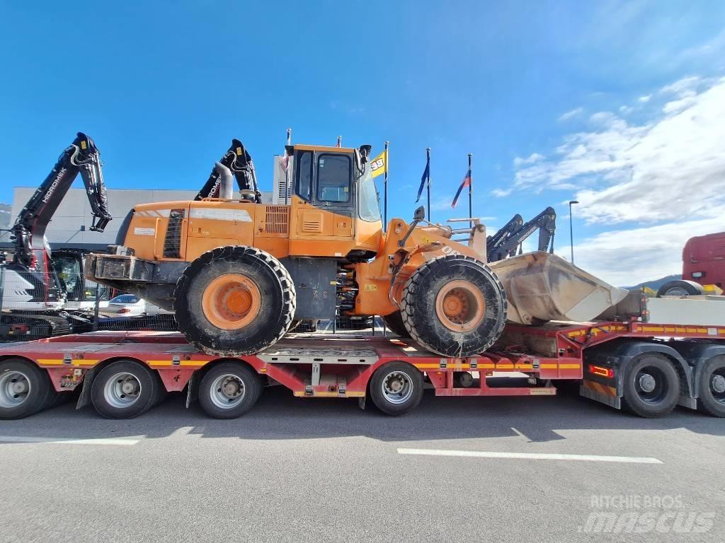 Doosan DL 300 Kolové nakladače