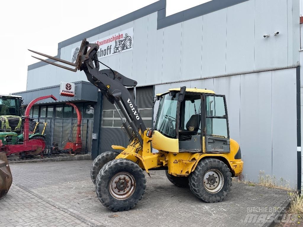 Volvo L 30 B Kolové nakladače