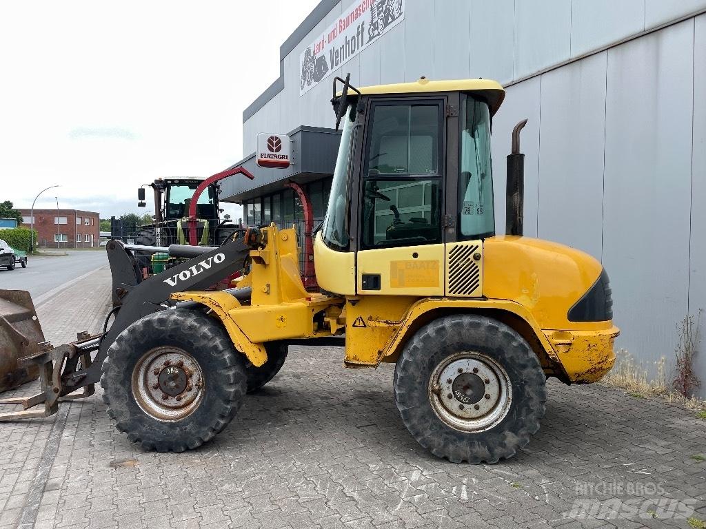 Volvo L 30 B Kolové nakladače