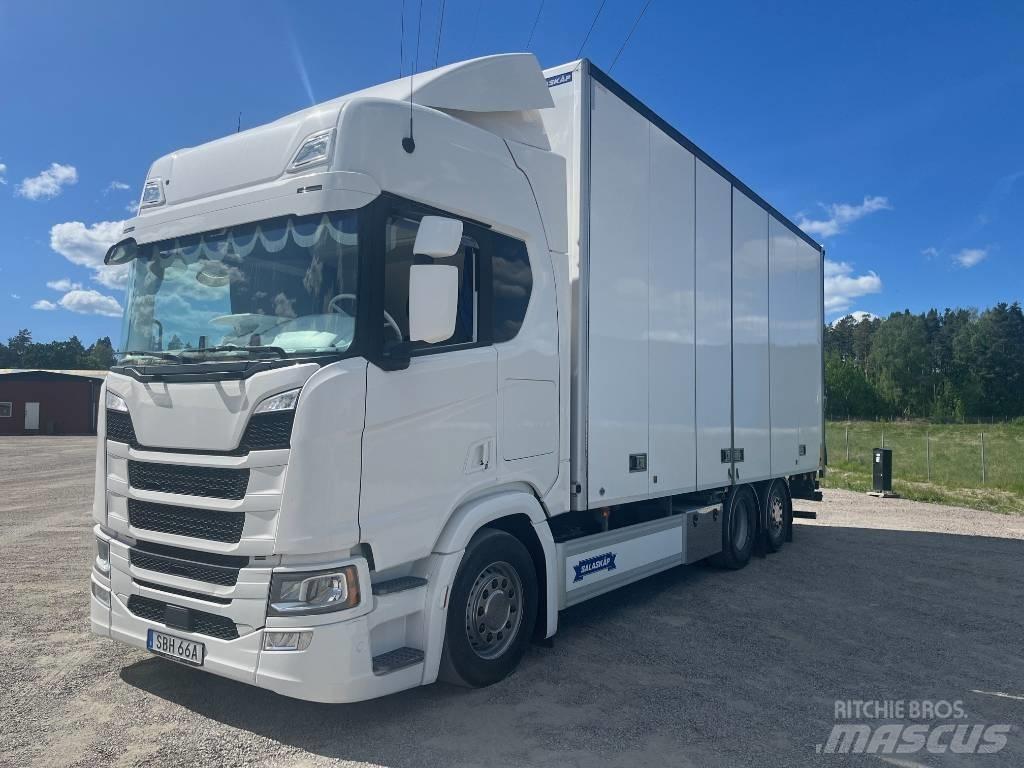 Scania R540B6X2*4NB Skříňová nástavba