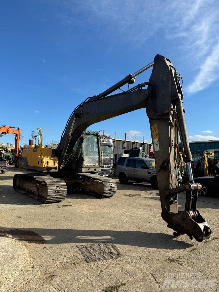 Volvo EC 220 DL Pásová rýpadla