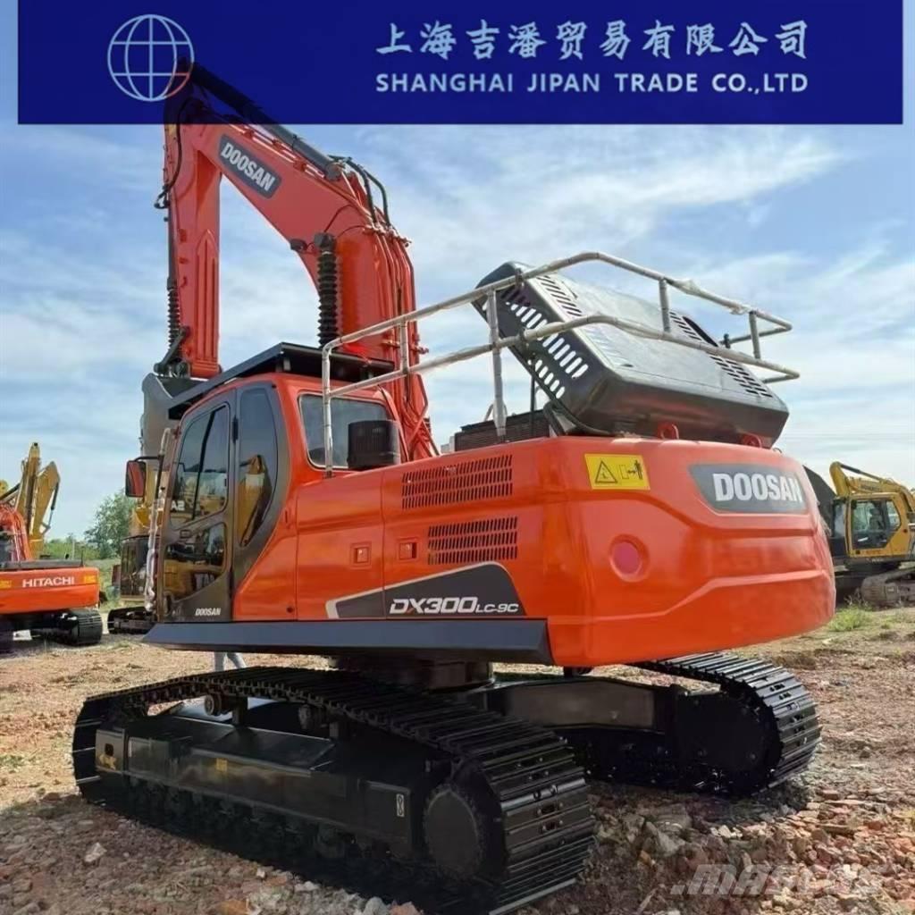 Doosan DX 300 Pásová rýpadla